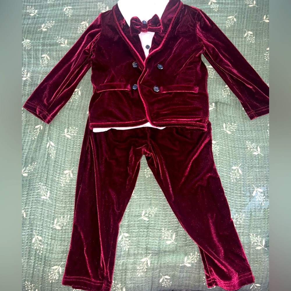 Lot of infant and toddler boys suit and onsies